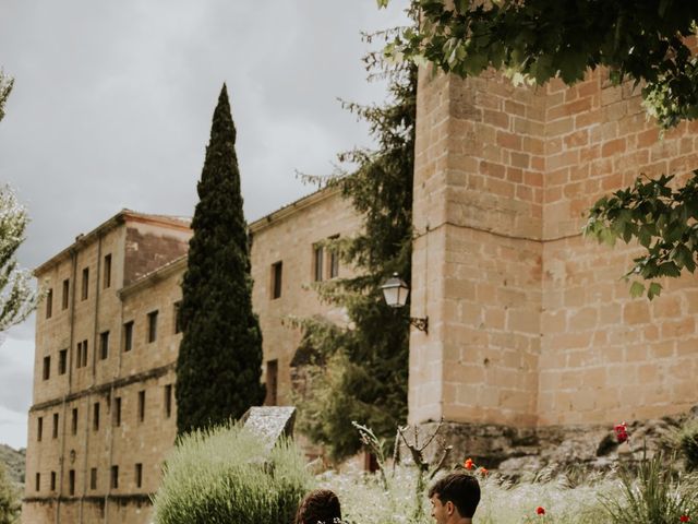 La boda de Miguel y Amaia en Santa Gadea Del Cid, Burgos 47