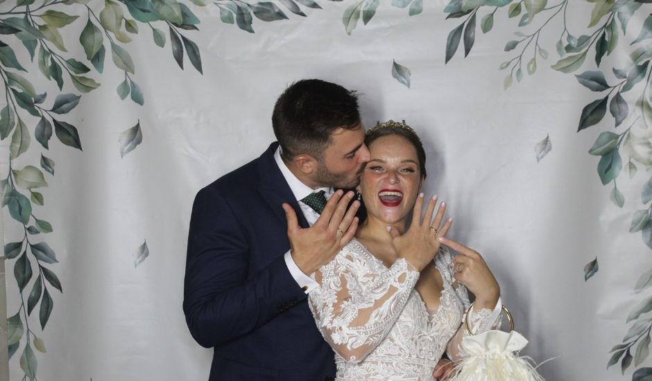 La boda de Luis Martín  y Bárbara López  en Málaga, Málaga