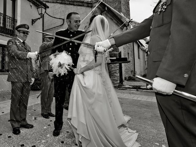 La boda de Ruben y Valle en Torrecaballeros, Segovia 16