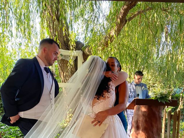 La boda de Raúl  y Mari  en Palau De Plegamans, Barcelona 11
