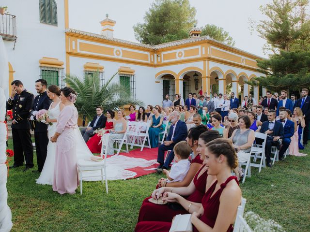La boda de Álvaro y Cristina en Dos Hermanas, Sevilla 27