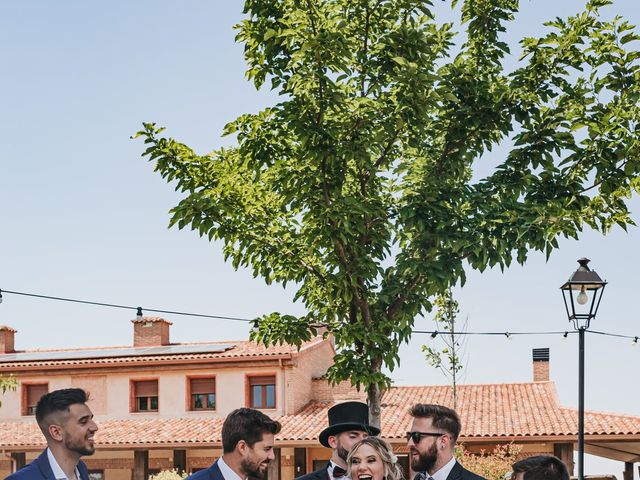 La boda de Víctor y Sandra en Matapozuelos, Valladolid 110