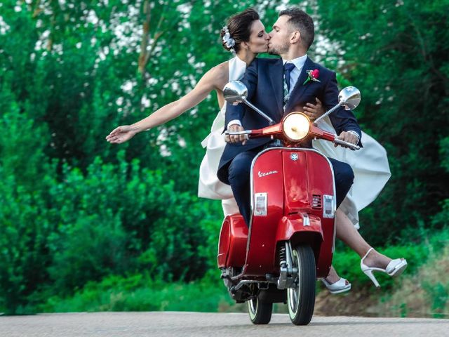 La boda de Eduardo  y Mónica  en León, León 2