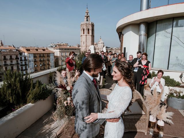 La boda de Usman y Marlen en Valencia, Valencia 12