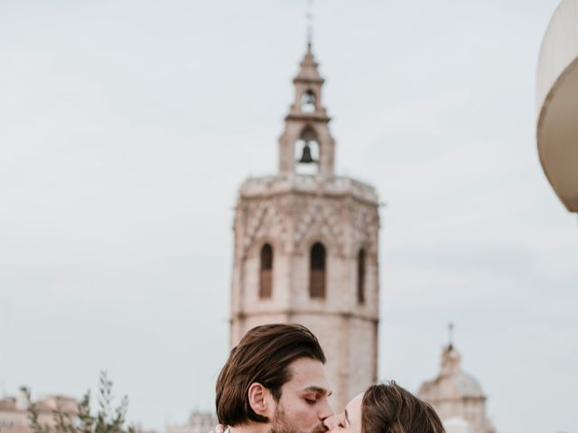 La boda de Usman y Marlen en Valencia, Valencia 57