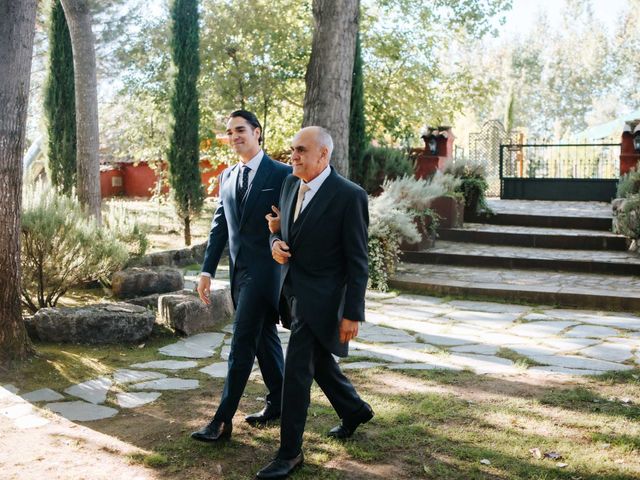 La boda de Emilio y Ester en Villamondrin De Rueda, León 25