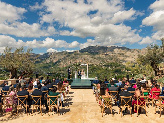 La boda de Jorge y Constanza en Benimantell, Alicante 27