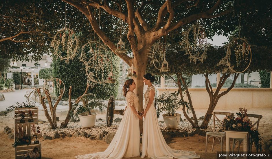 La boda de Arantxa y Lucia en Elx/elche, Alicante