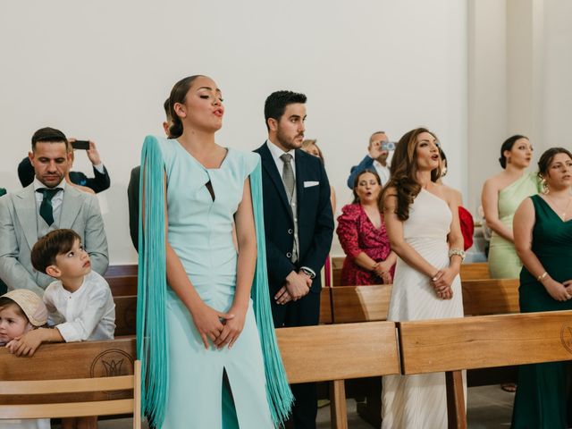 La boda de Cristina y Jonathan en Villanueva De San Carlos, Ciudad Real 44