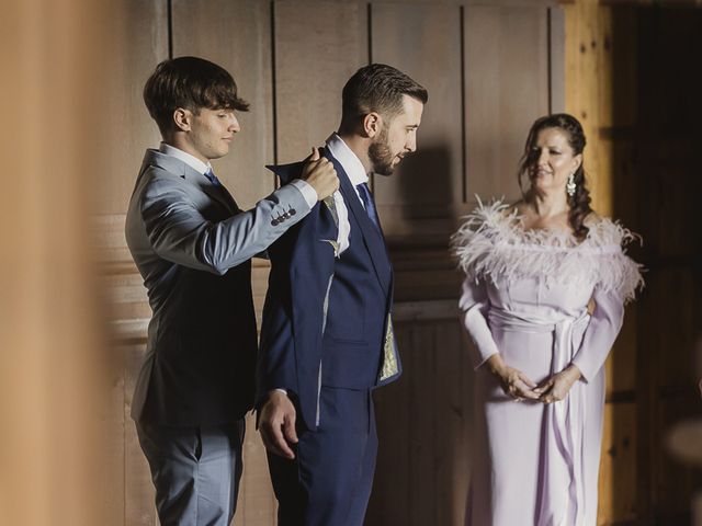 La boda de Adrián y Chari en Guadamur, Toledo 13