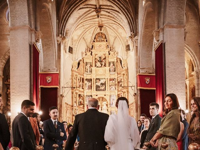 La boda de Covadonga y Álvaro en Sevilla, Sevilla 31