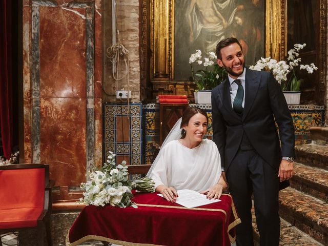 La boda de Covadonga y Álvaro en Sevilla, Sevilla 37