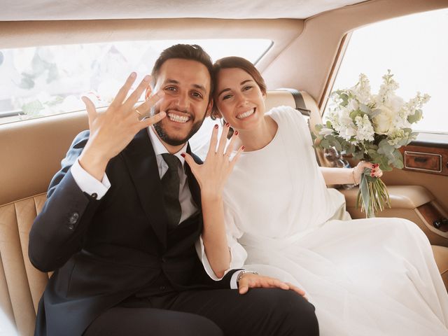 La boda de Covadonga y Álvaro en Sevilla, Sevilla 41