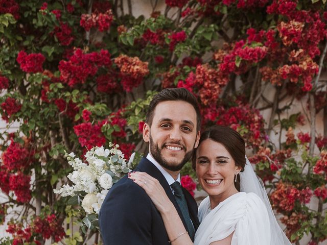 La boda de Covadonga y Álvaro en Sevilla, Sevilla 44