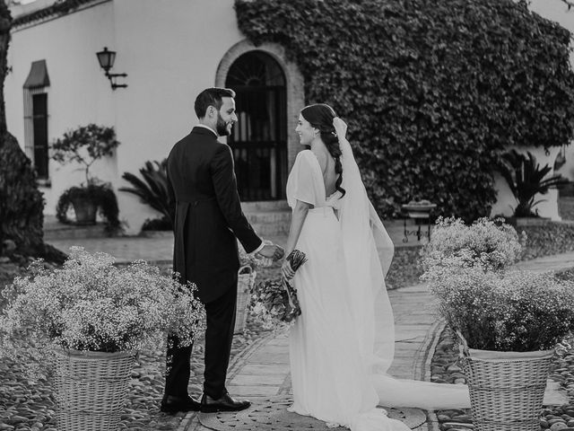 La boda de Covadonga y Álvaro en Sevilla, Sevilla 47