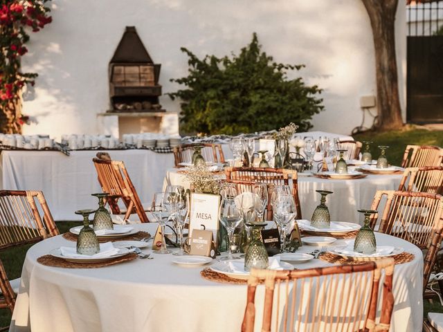 La boda de Covadonga y Álvaro en Sevilla, Sevilla 52