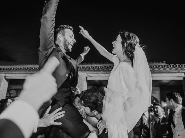 La boda de Covadonga y Álvaro en Sevilla, Sevilla 56