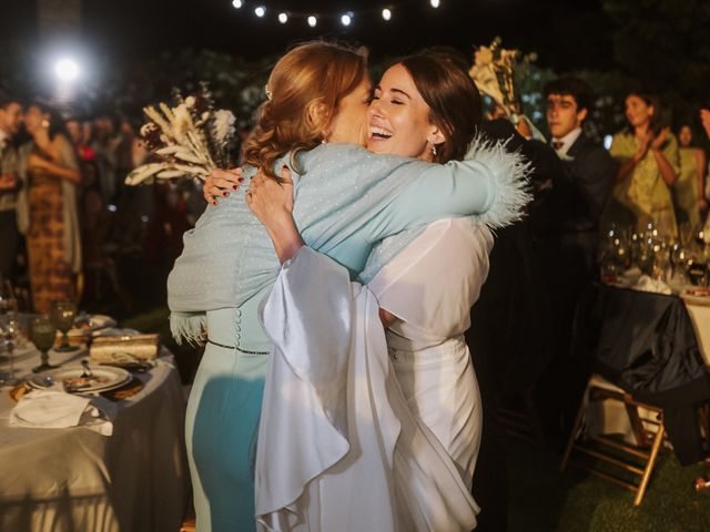 La boda de Covadonga y Álvaro en Sevilla, Sevilla 61