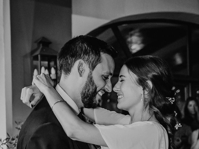 La boda de Covadonga y Álvaro en Sevilla, Sevilla 64