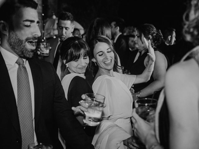 La boda de Covadonga y Álvaro en Sevilla, Sevilla 66