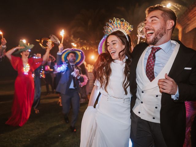 La boda de Covadonga y Álvaro en Sevilla, Sevilla 68