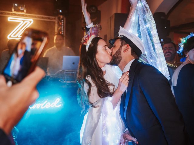 La boda de Covadonga y Álvaro en Sevilla, Sevilla 69