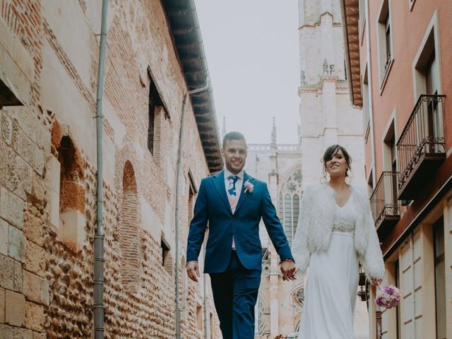 La boda de Rodrigo  y María  en Valdefresno, León 3