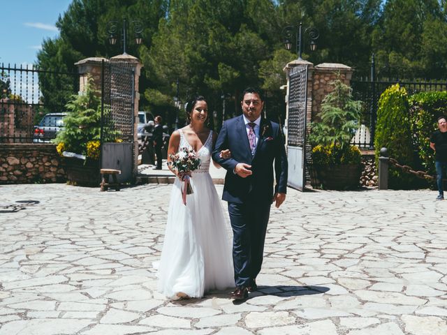 La boda de Víctor y Andrea en Banyeres De Mariola, Alicante 19