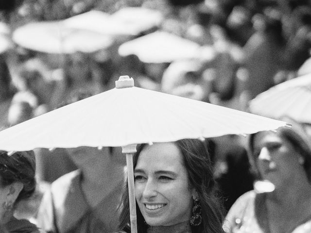 La boda de Carlos y Andrea en Santiago De Compostela, A Coruña 31