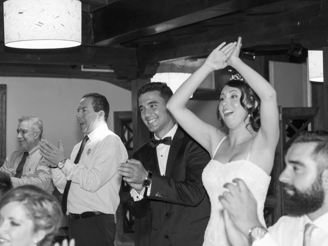 La boda de Carlos y Brillit en Los Santos De La Humosa, Madrid 32