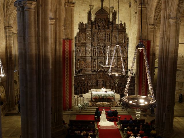 La boda de Miguel Ángel y Cristina en Cáceres, Cáceres 19