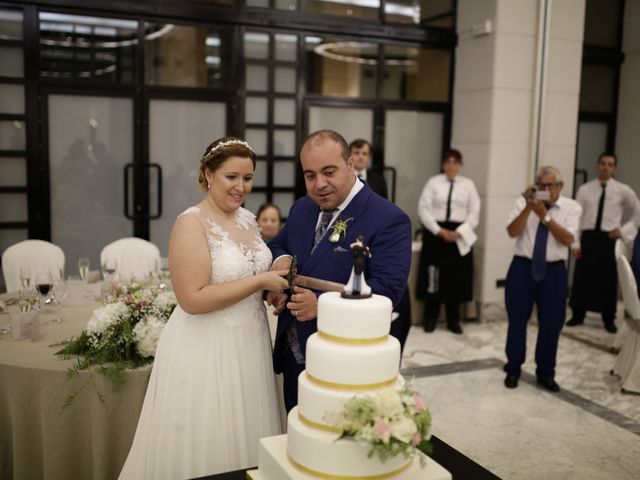 La boda de Miguel Ángel y Cristina en Cáceres, Cáceres 29