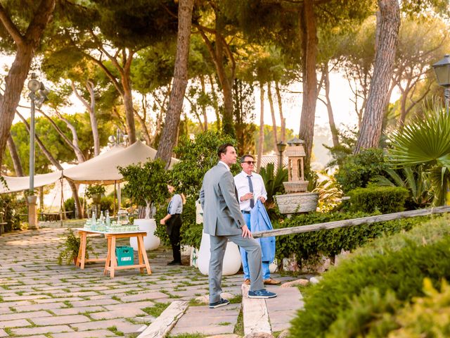 La boda de Helio y Gabriela en Sant Vicenç De Montalt, Barcelona 23