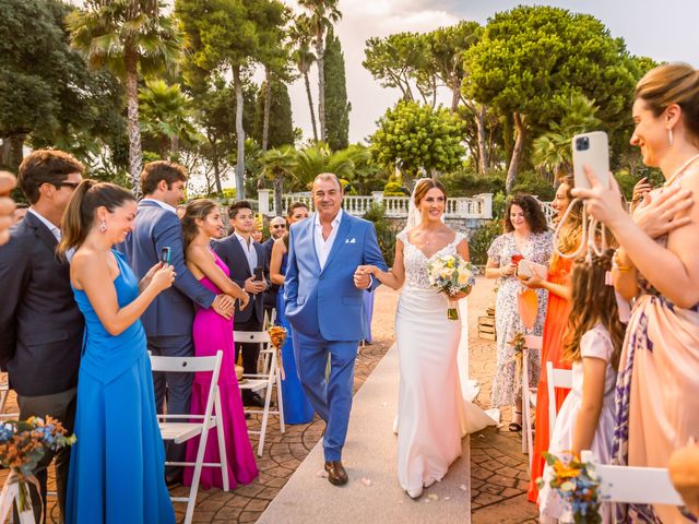 La boda de Helio y Gabriela en Sant Vicenç De Montalt, Barcelona 27