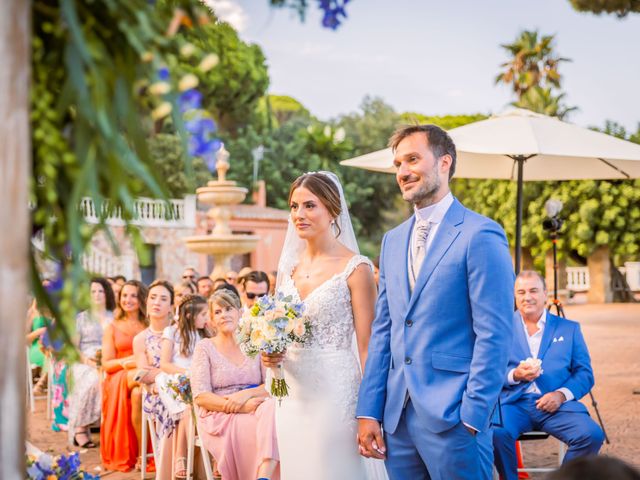 La boda de Helio y Gabriela en Sant Vicenç De Montalt, Barcelona 32