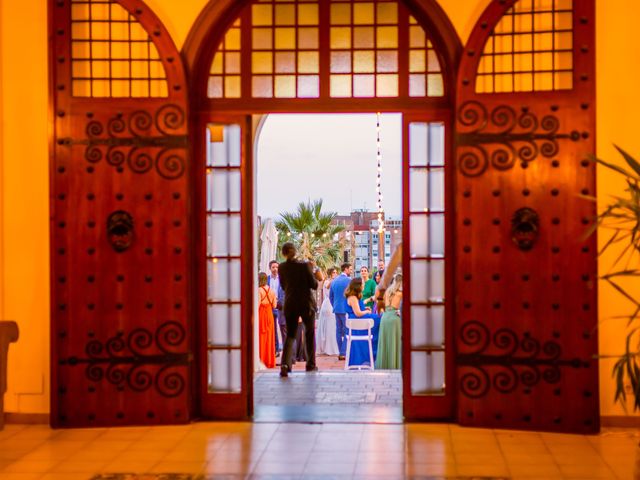 La boda de Helio y Gabriela en Sant Vicenç De Montalt, Barcelona 48