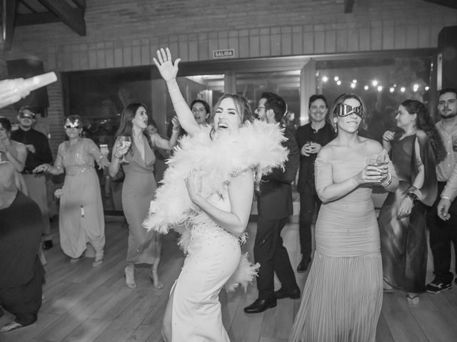 La boda de Helio y Gabriela en Sant Vicenç De Montalt, Barcelona 72