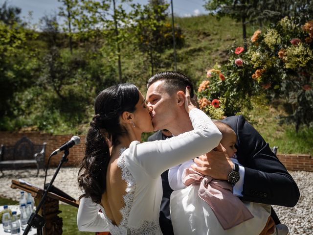 La boda de Cristian y María en Valdemorillo, Madrid 21