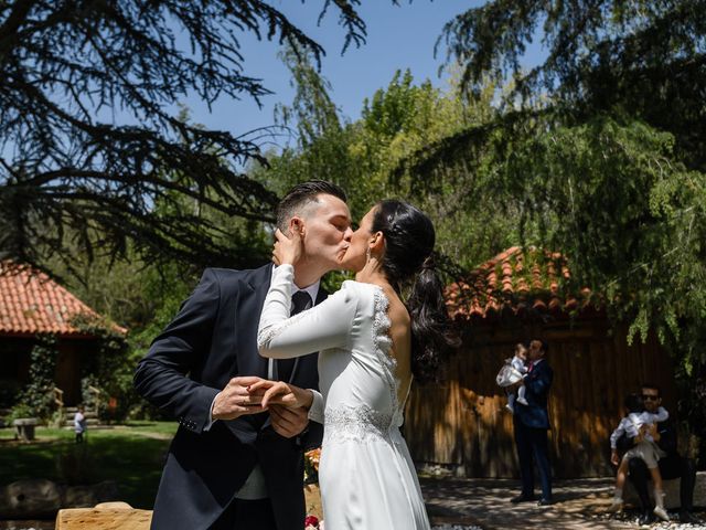 La boda de Cristian y María en Valdemorillo, Madrid 26