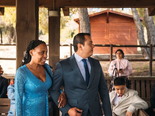 La boda de Daniel y Keyla en Terrassa, Barcelona 23