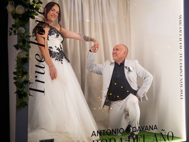 La boda de Antonio y Dayana en La/villajoyosa Vila Joiosa, Alicante 1