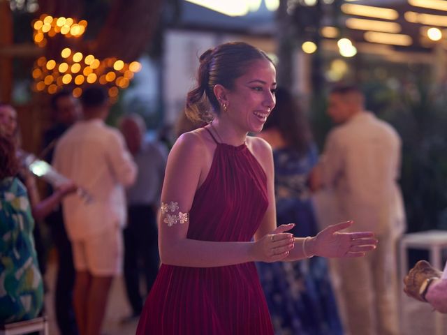 La boda de Antonio y Dayana en La/villajoyosa Vila Joiosa, Alicante 8