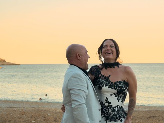 La boda de Antonio y Dayana en La/villajoyosa Vila Joiosa, Alicante 13