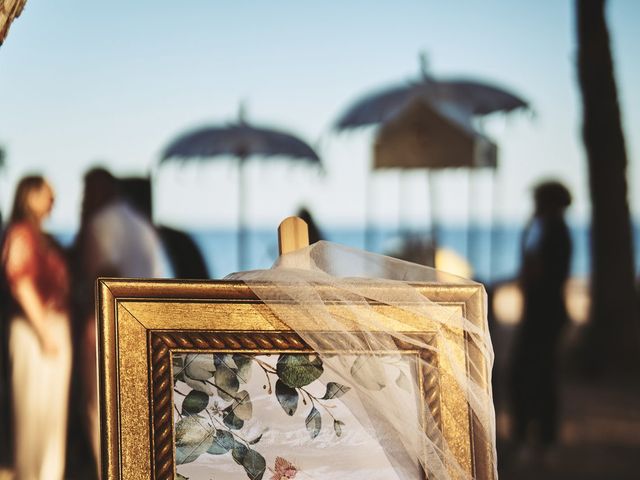 La boda de Antonio y Dayana en La/villajoyosa Vila Joiosa, Alicante 30