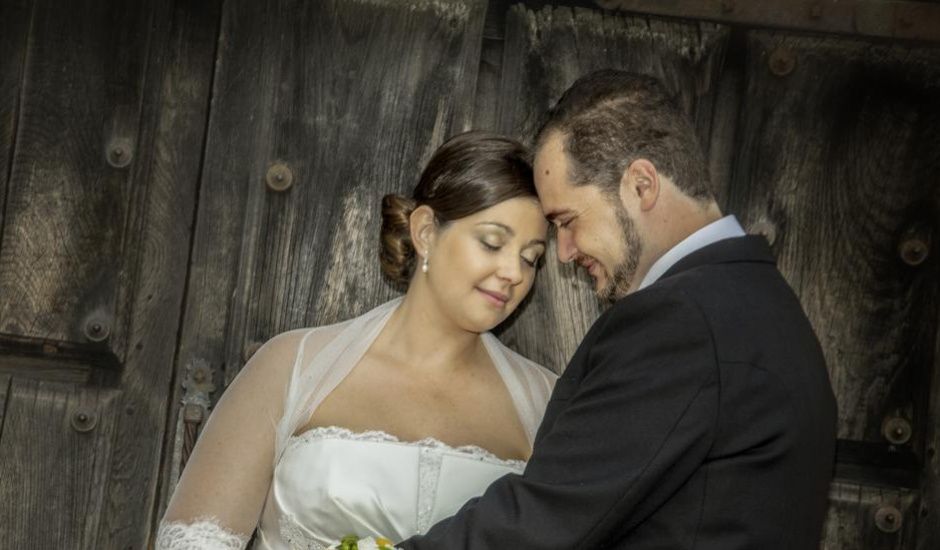 La boda de Miguel y Patricia en Oviedo, Asturias