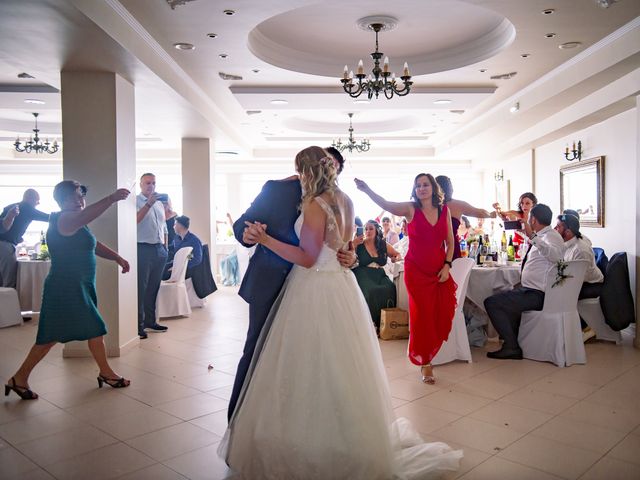 La boda de Brais y Iris en Bueu (Casco Urbano), Pontevedra 28