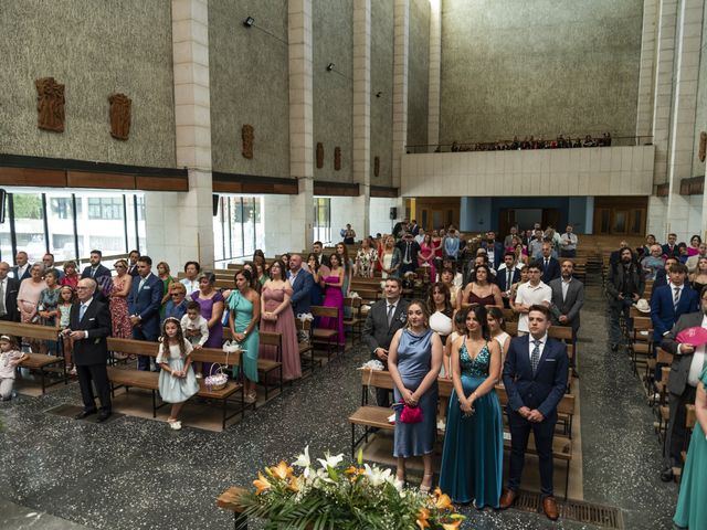 La boda de Ángel y Jennifer en Laguna De Duero, Valladolid 32