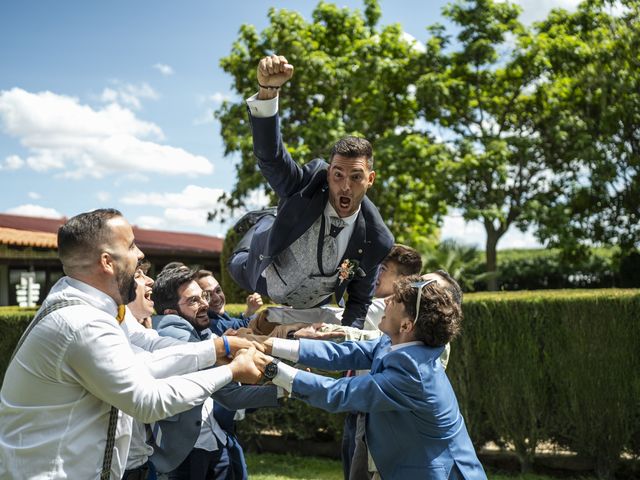 La boda de Ángel y Jennifer en Laguna De Duero, Valladolid 57