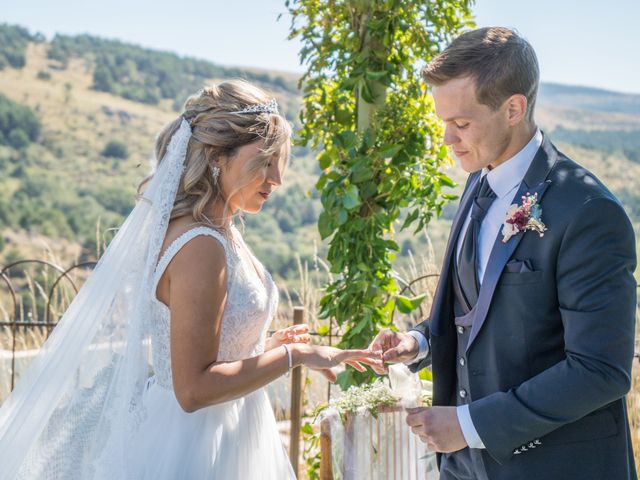 La boda de Guillermo y Estefanía en Peguerinos, Ávila 16