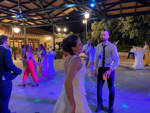 La boda de Dani y Lidia en Mansilla De Las Mulas, León 26